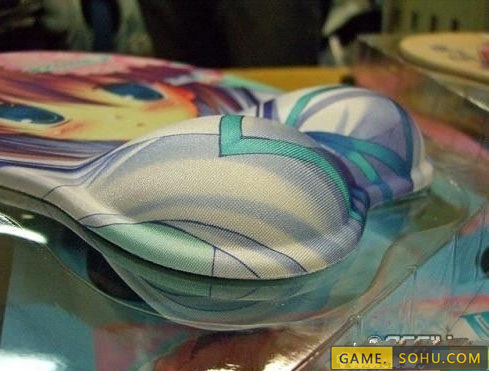 3D立体?变态的日本游戏美女鼠标垫_搜狐游戏